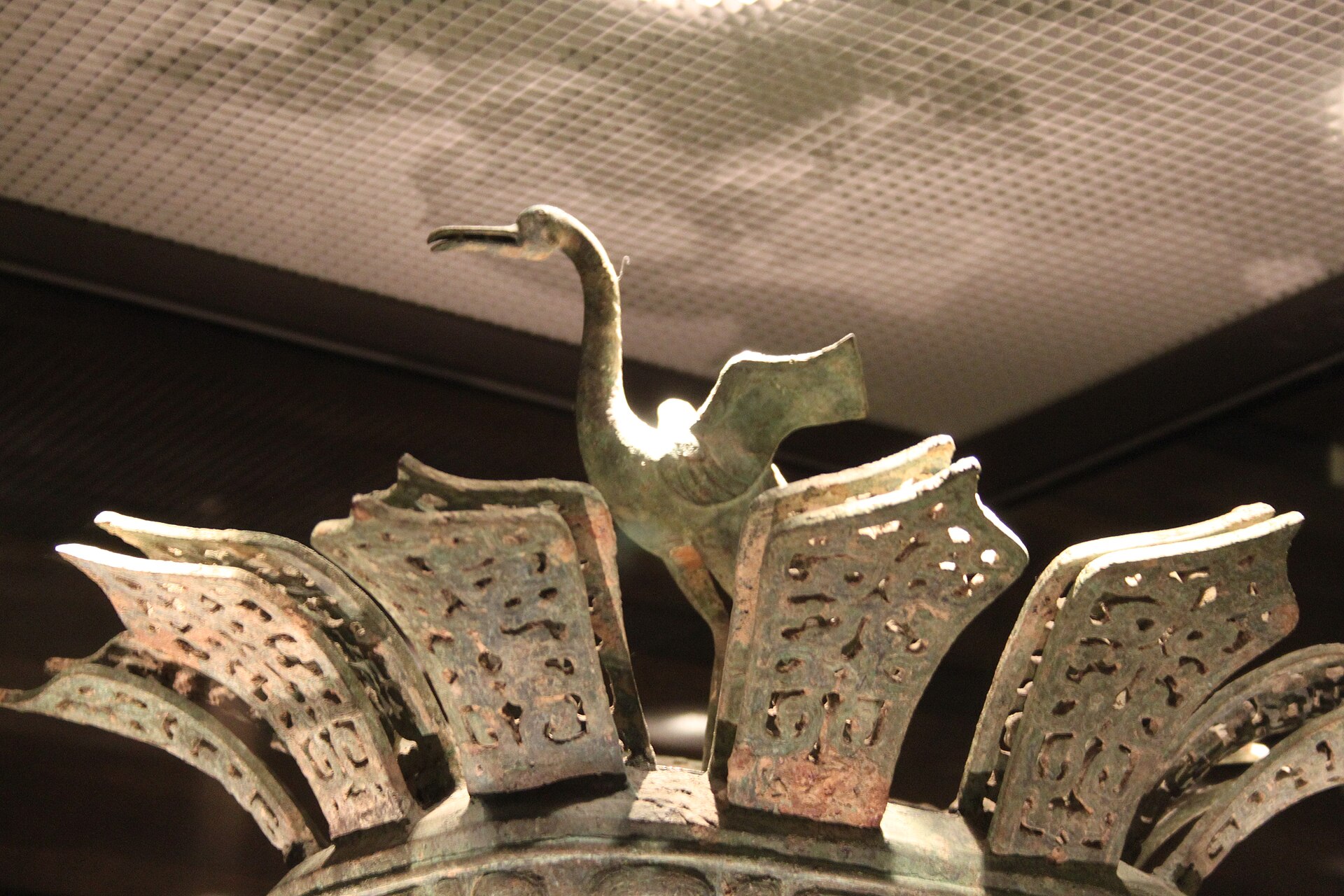 莲鹤方壶（春秋工匠）