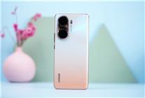 互联网起家的荣耀 如今门店数量超3万家 线下销售占比超70%