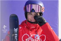 谷爱凌说戴三枚奖牌很重：留龙须刘海 怕看不出来是女孩